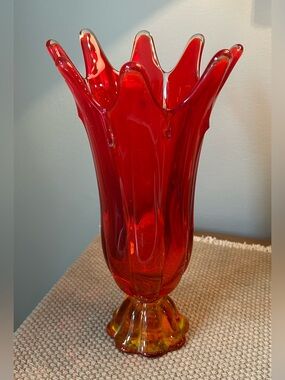 Viking Glass Vase 8 Point Petal Persimmon amberina Crown Top Art 11.5” Vntg MCM